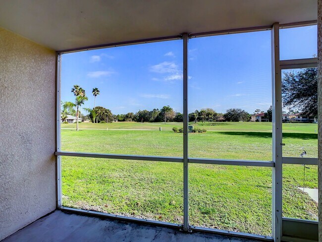 Building Photo - Deep Creek Townhome - Golf Course View (ONE FREE MONTH RENT FOR QUALIFIED APPLICANTS!)