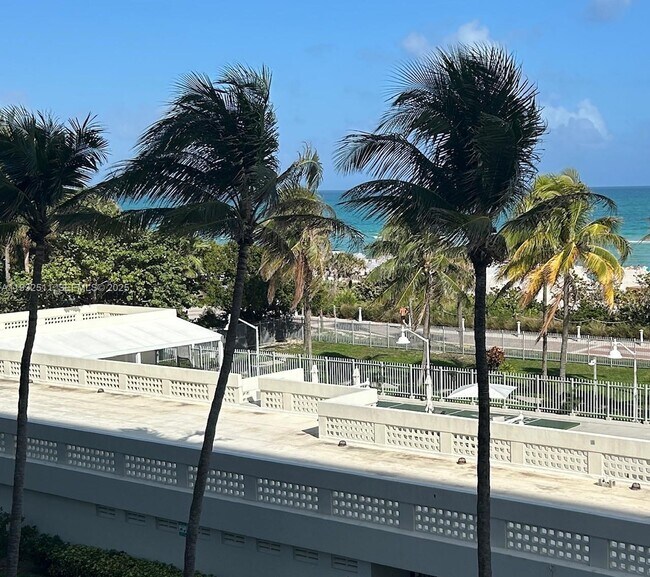 Building Photo - 2899 Collins Ave