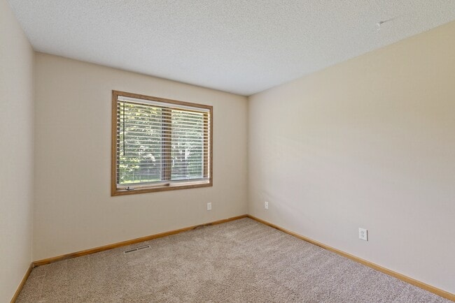 Building Photo - 1711 Slater Ln