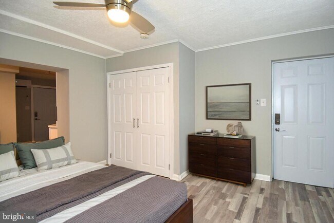 Building Photo - 8208 Bellefonte Ln