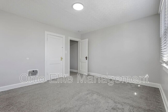 Building Photo - 1115 S Ohio Ave