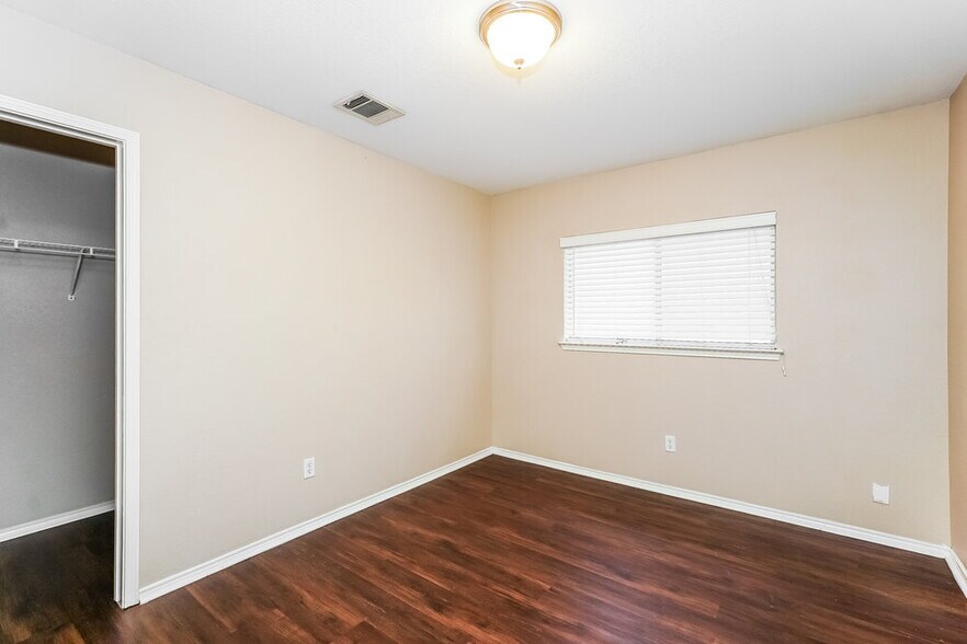 Building Photo - 348 Dakota Ridge Dr