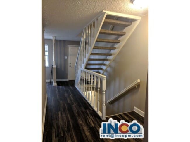 Building Photo - 14069 E Jewell Ave