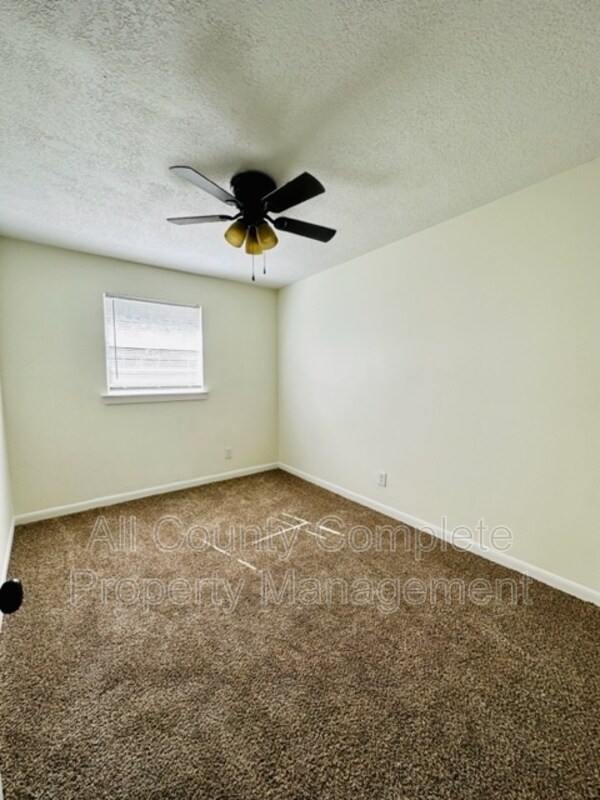 Building Photo - 6004 Marsha Dr