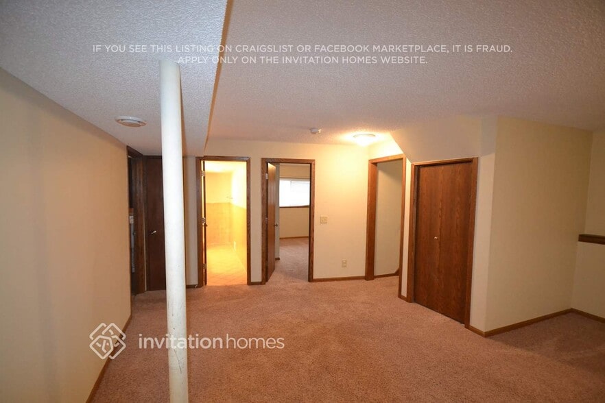 Building Photo - 11932 Pennsylvania Ave N