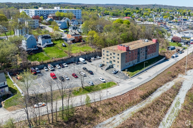 Neighborhood Context - 44 Byron St