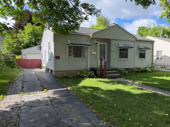 Building Photo - 1521 Berrywood Ln