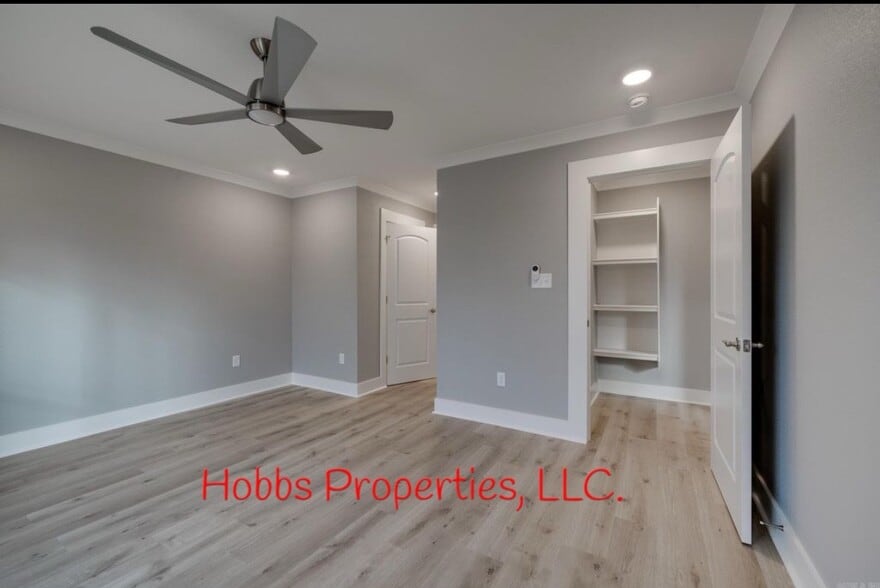 Building Photo - 209 N Griffin St