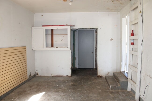 Building Photo - In the Heart of Midwest City *PROMO FIRST FULL MONTH FREE!!