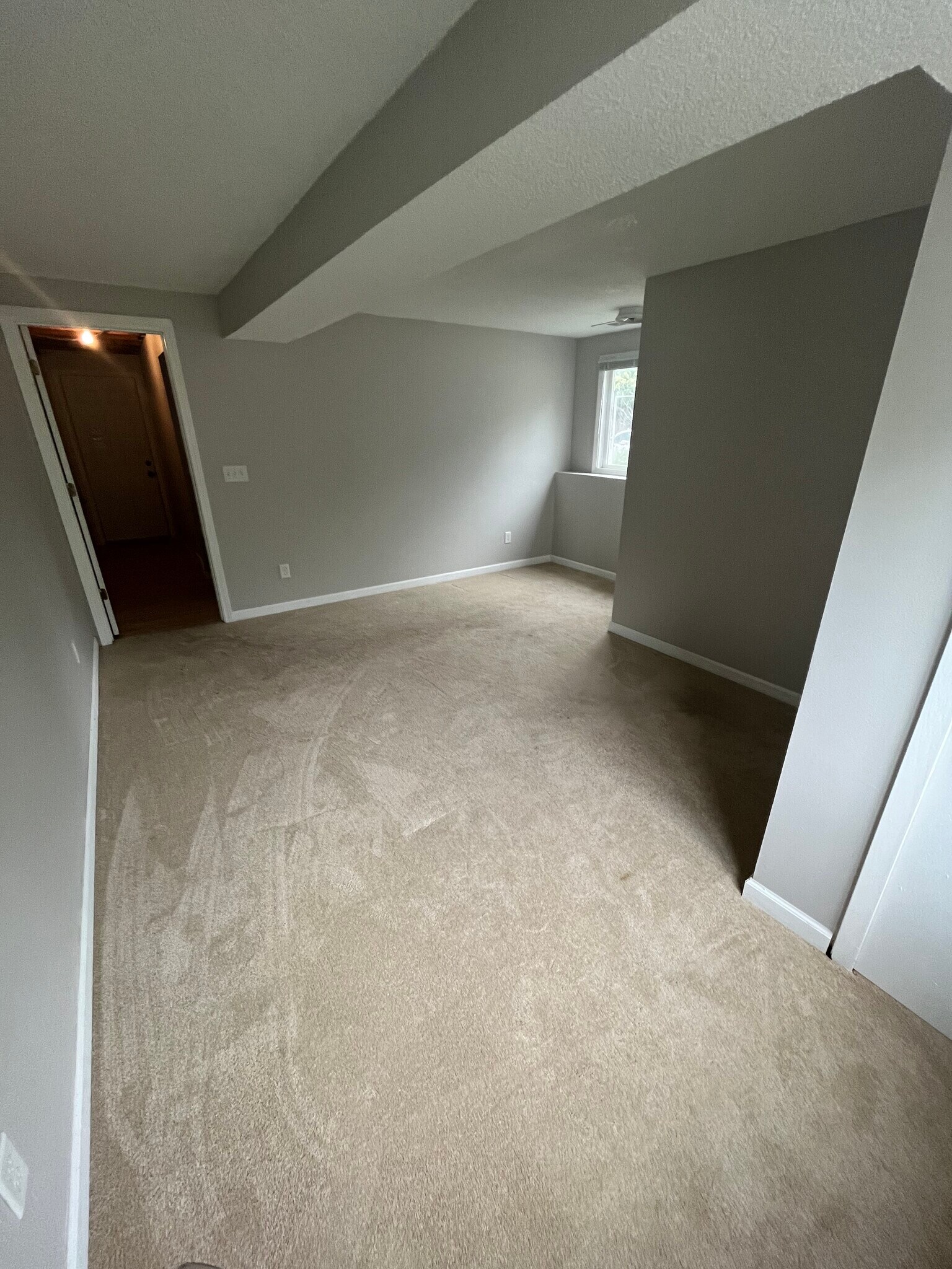 Building Photo - 502 Sunnyside Ln