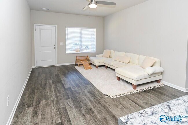 Building Photo - 110 Olde Hearth Rd