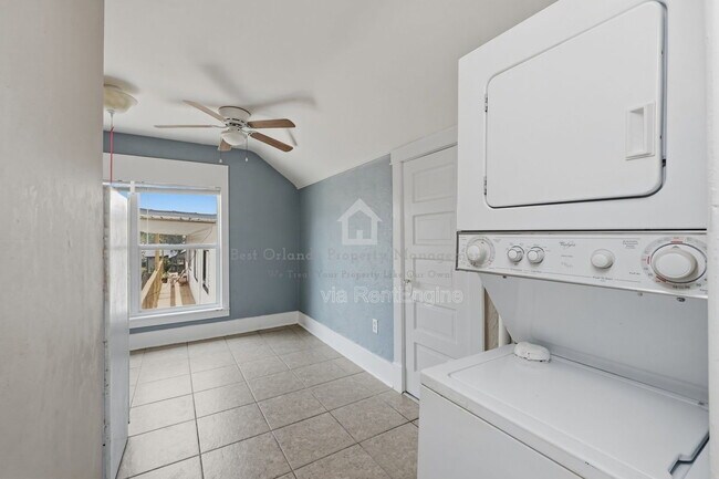 Building Photo - 104 N Clyde Ave