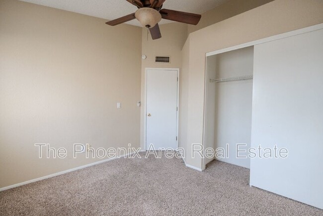 Building Photo - 2985 N Oregon St