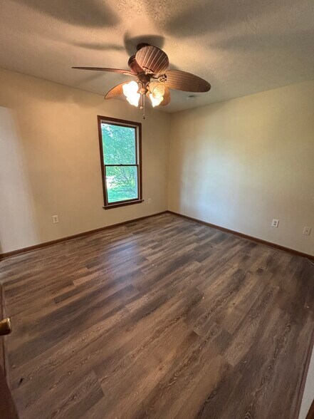 Building Photo - 136 Bayscape Dr