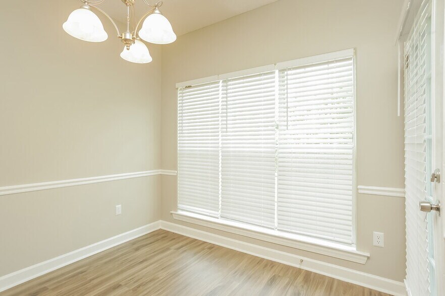 Building Photo - 6856 Cades Brook Dr