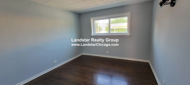 Building Photo - 10033 Irving Park Rd