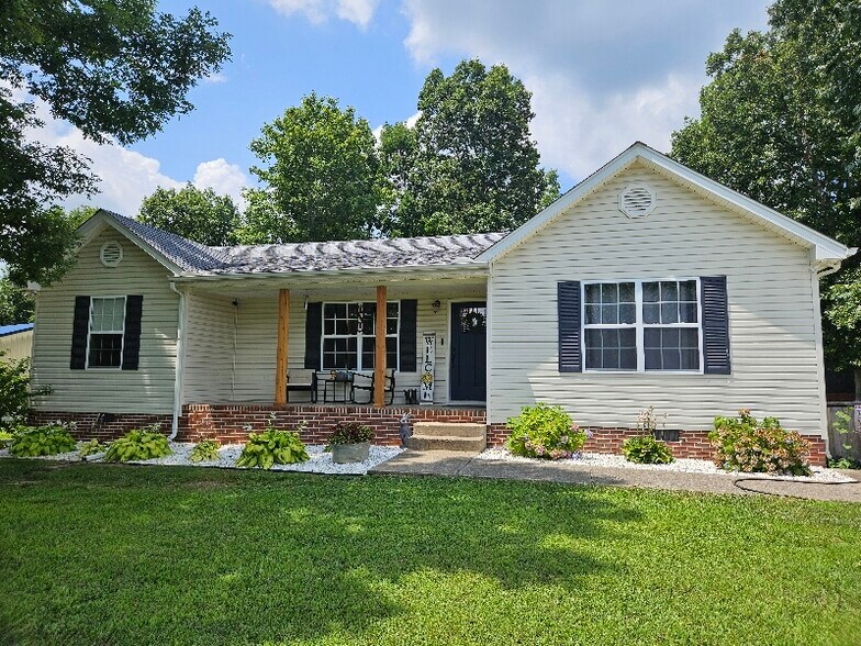 Building Photo - 3041 Bowker Rd