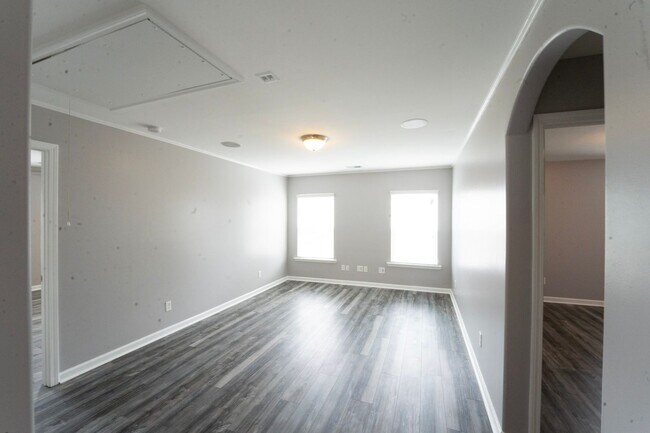 Building Photo - Coming Available!