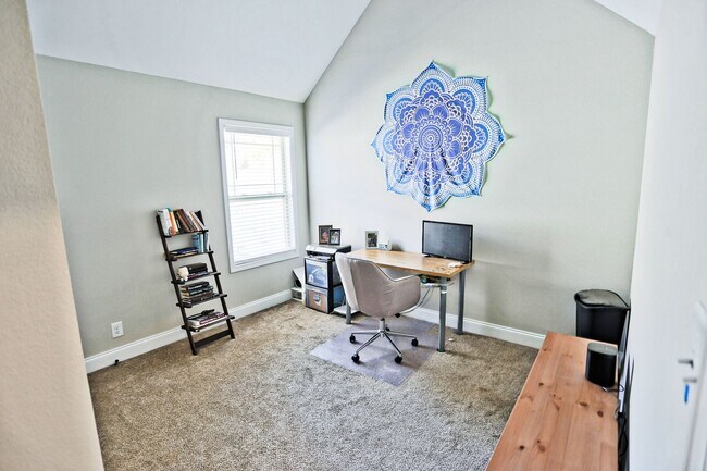 Building Photo - 1328 Black Oak Cir