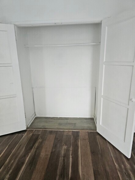 Walk in Closet - 2305 Hauser Blvd