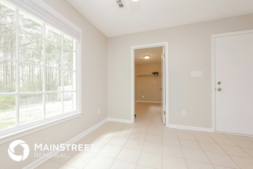 Building Photo - 315 Cornwallis Way