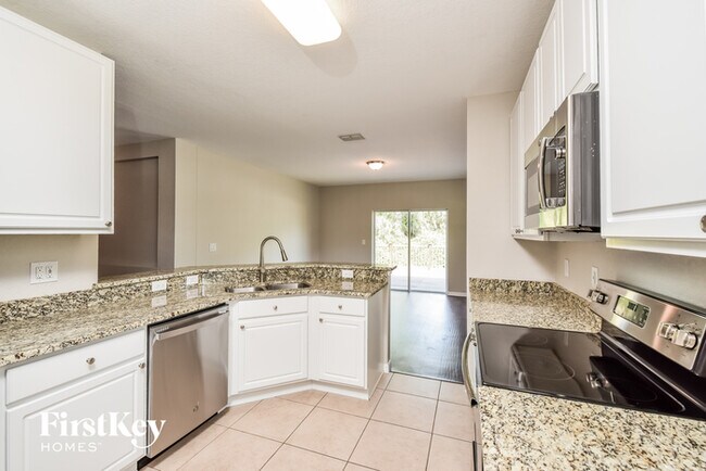 Building Photo - 3379 Toluca Terrace