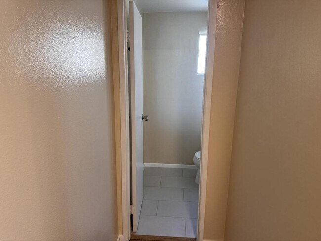 Building Photo - 7812 Hummingbird Ln