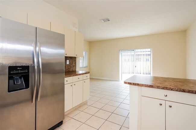 Building Photo - 15464 SW 18th Ln