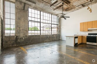 Building Photo - Mattress Factory Lofts