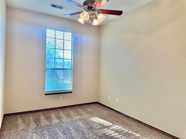 Building Photo - 12305 Sherrie Elaine Dr
