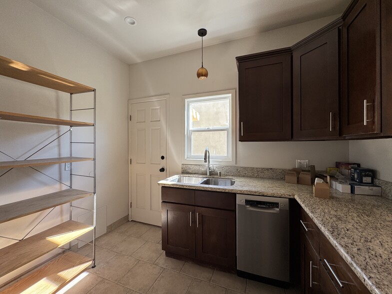 Building Photo - 458 N Genesee Ave