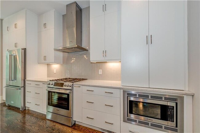 Building Photo - 3553 Blair Cir NE