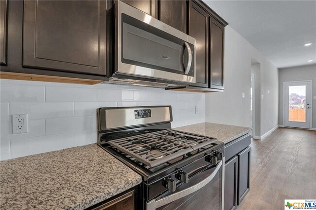 Building Photo - 585 Apache Plum Dr