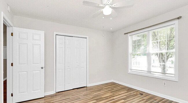 Building Photo - 5114 Daffodil Ln