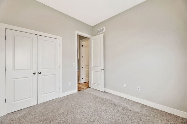 Building Photo - 2216 Quivira Cir