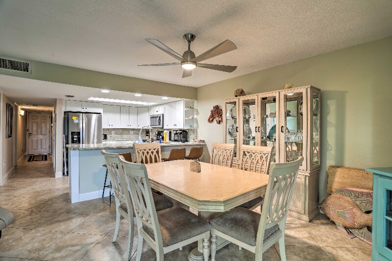 Building Photo - 19610 Gulf Blvd