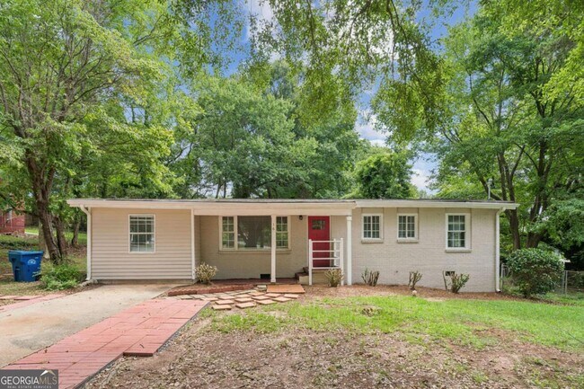 Building Photo - 16 Bromack Dr SE