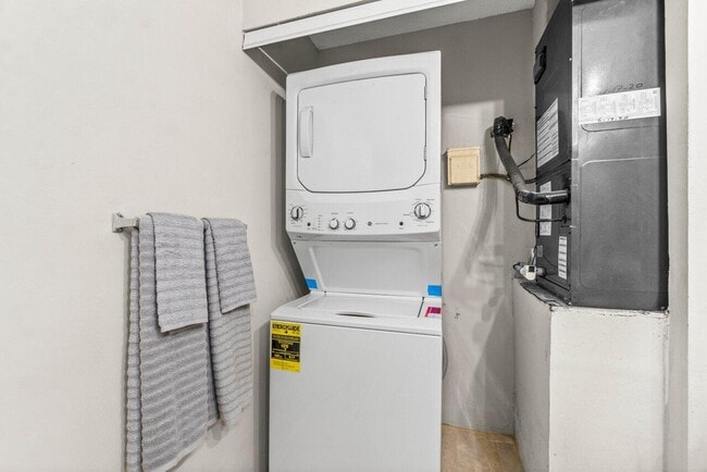 Building Photo - 16 Crossings Cir