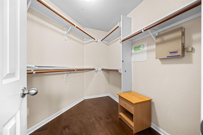 Building Photo - 135 Justin Leonard Dr
