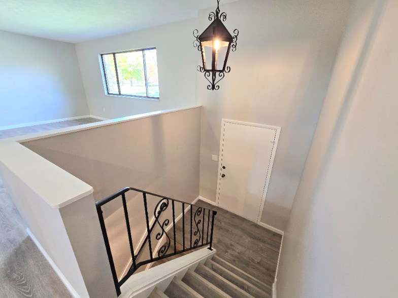 Building Photo - 3856 Magnolia Dr