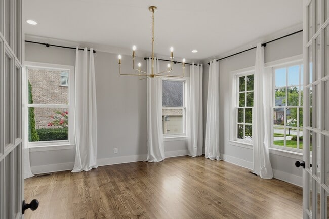 Building Photo - 3452 Stagecoach Dr
