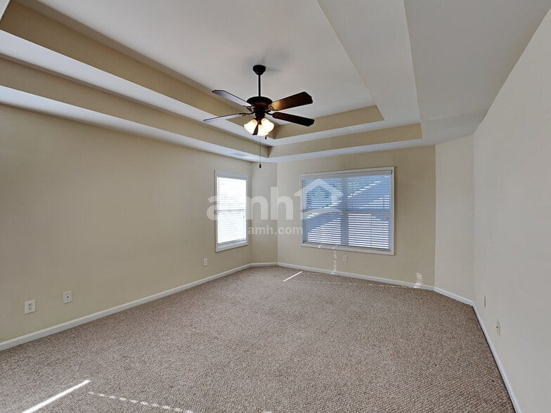 Building Photo - 302 Harmony Lake Dr