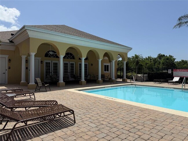 Building Photo - 13758 Daniels Landing Cir