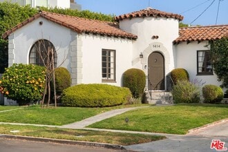 Building Photo - 1414 S Curson Ave