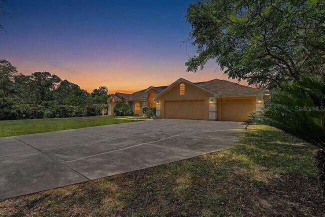 Building Photo - 20811 SW 81st Loop