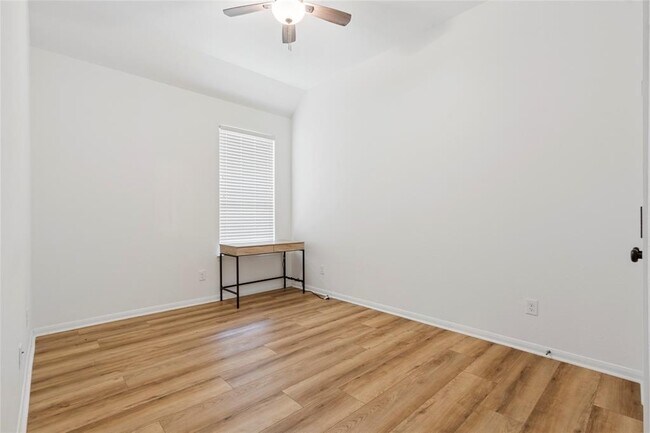 Building Photo - 9427 Harmony Lake Ln