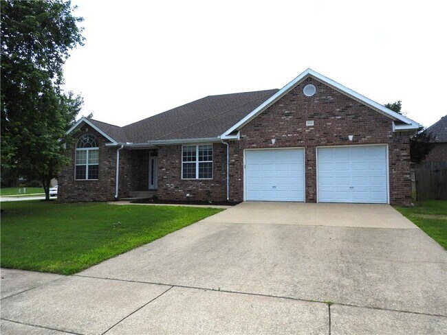 Primary Photo - 3804 SW Kestrel Dr