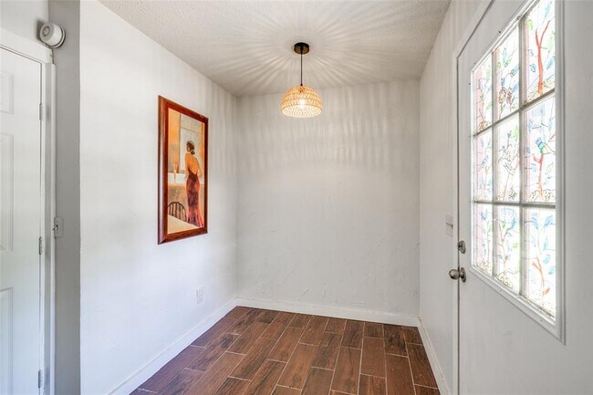 Building Photo - 11407 Rocky Mill Dr