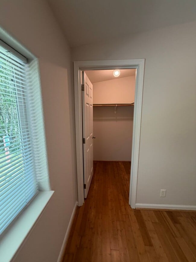 Building Photo - Peaceful Living – 3 Bedroom, 2 Bath Single-Family Home