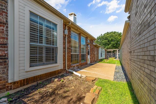 Building Photo - 8013 Springmoss Dr